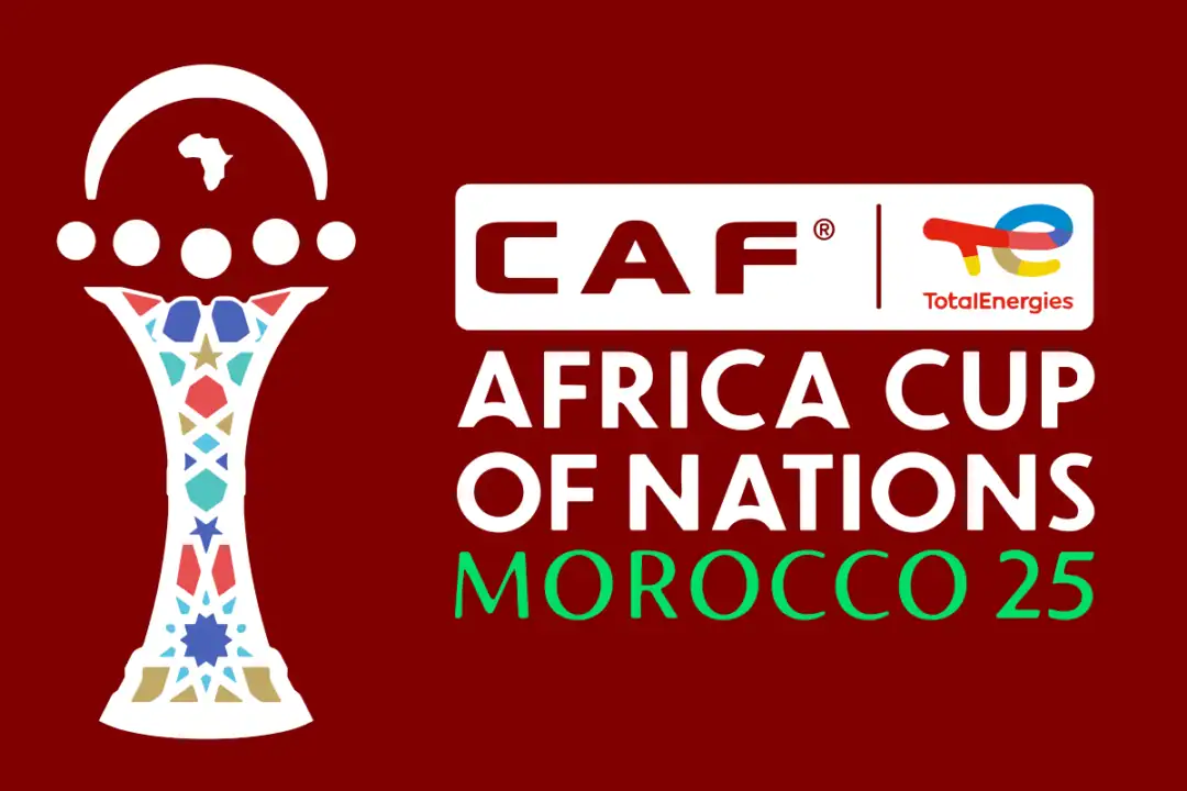 Logo de la CAN 2025 au Maroc avec trophée et logos de CAF et TotalEnergies.