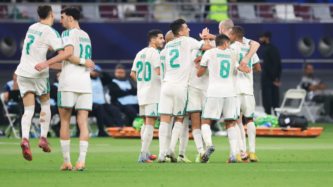 Algérie qualifiée : prochain défi face aux Émirats en quarts Algérie qualifiée : prochain défi face aux Émirats en quarts