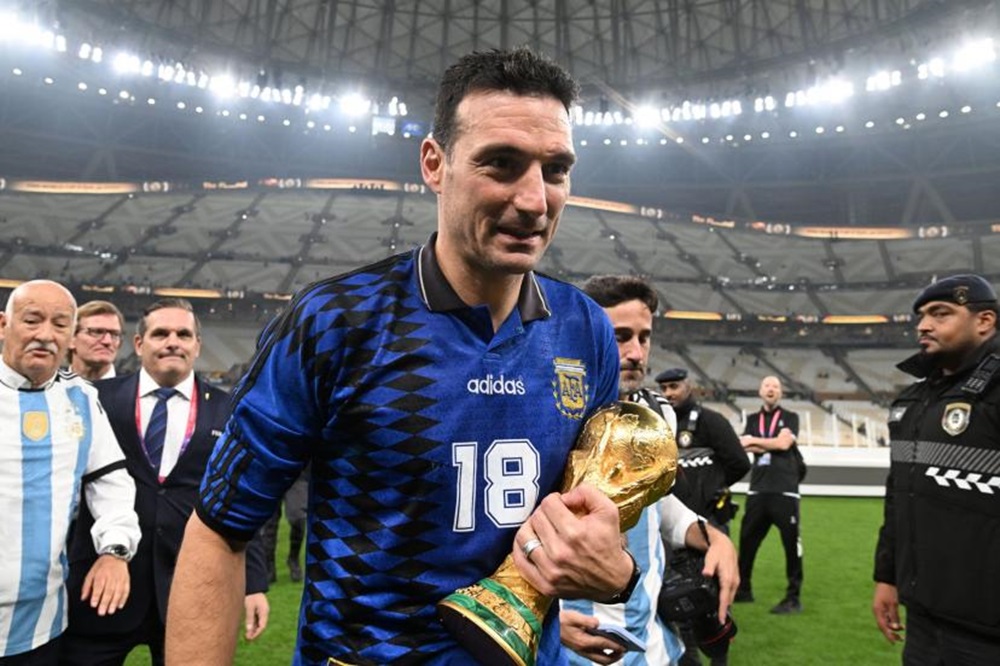 Lionel Scaloni relance la tension France-Algérie avec sa phrase Lionel Scaloni relance la tension France-Algérie avec sa phrase