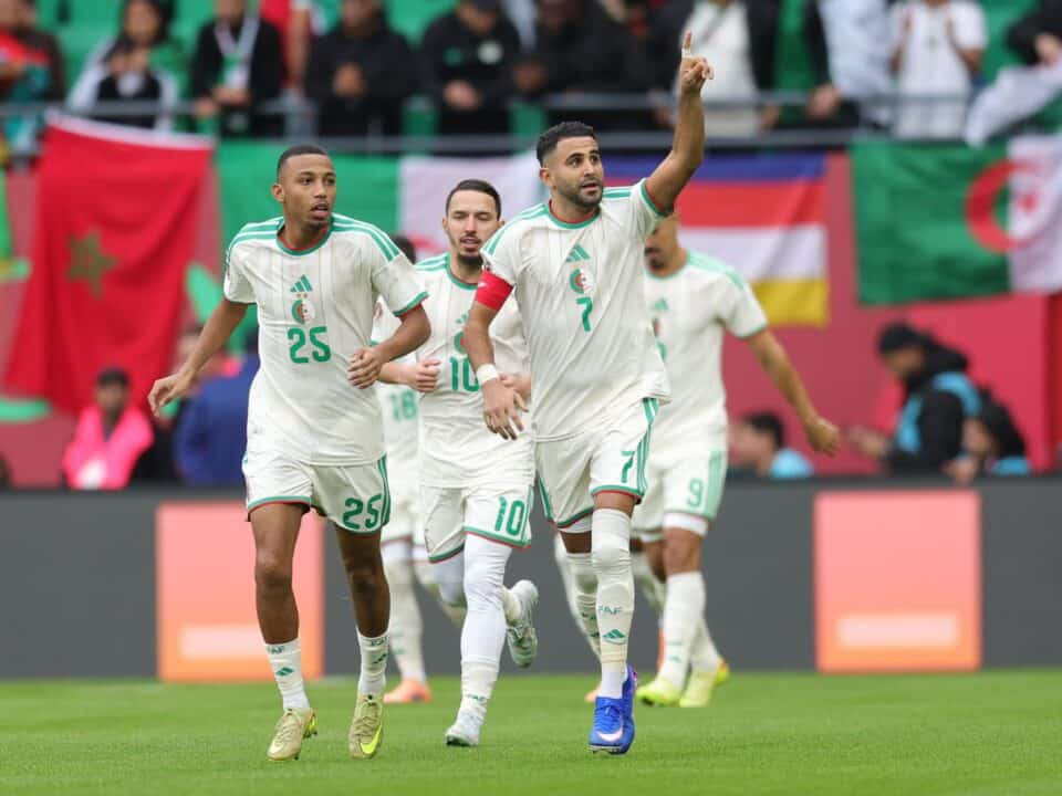 Riyad Mahrez surpasse-t-il Messi ? Découvrez la vérité ! Riyad Mahrez surpasse-t-il Messi ? Découvrez la vérité !