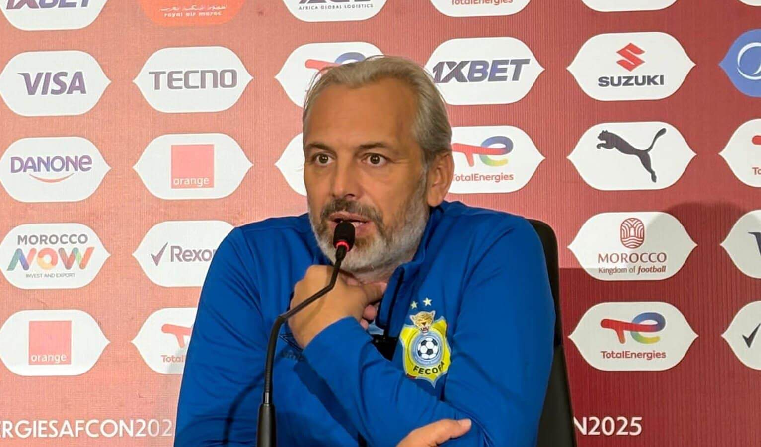 Entraîneur Desabre à une conférence de presse avant la CAN 2025.