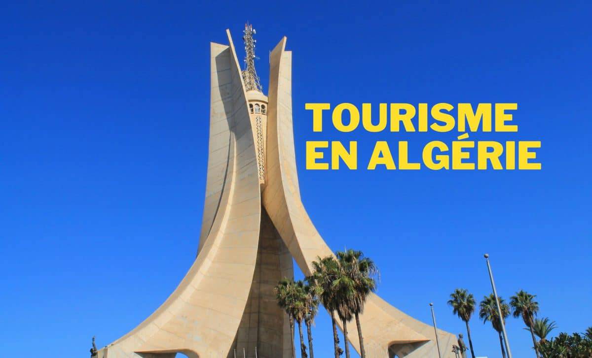 Tourisme en Algérie Monument emblématique d'Algérie avec texte
