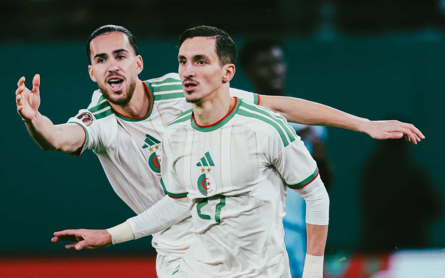 Boulbina en larmes après Algérie RDC : ce qui s’est passé Joueurs de l'équipe d'Algérie en célébration après un but.