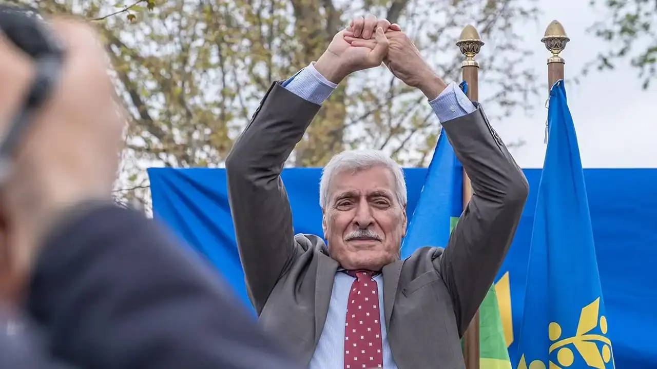 Agour Mehenni révèle son lien profond avec l’Algérie Agour Mehenni révèle son lien profond avec l’Algérie