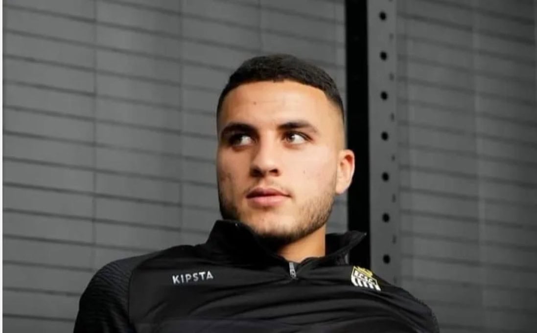 Ce crack algérien snobé par Petkovic sort du silence Jeune athlète algérien en entraînement sportif.