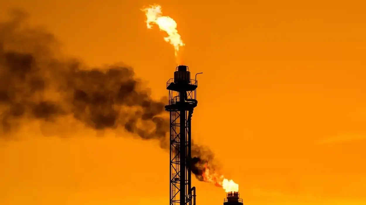 Algérie : les revenus pétroliers chutent malgré la production