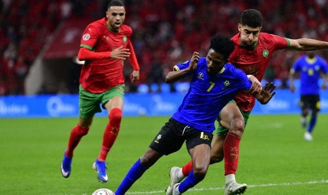 Scandale arbitral à la CAN 2025 : le Maroc en quarts Joueur marocain en action lors d'un match de la CAN 2025.