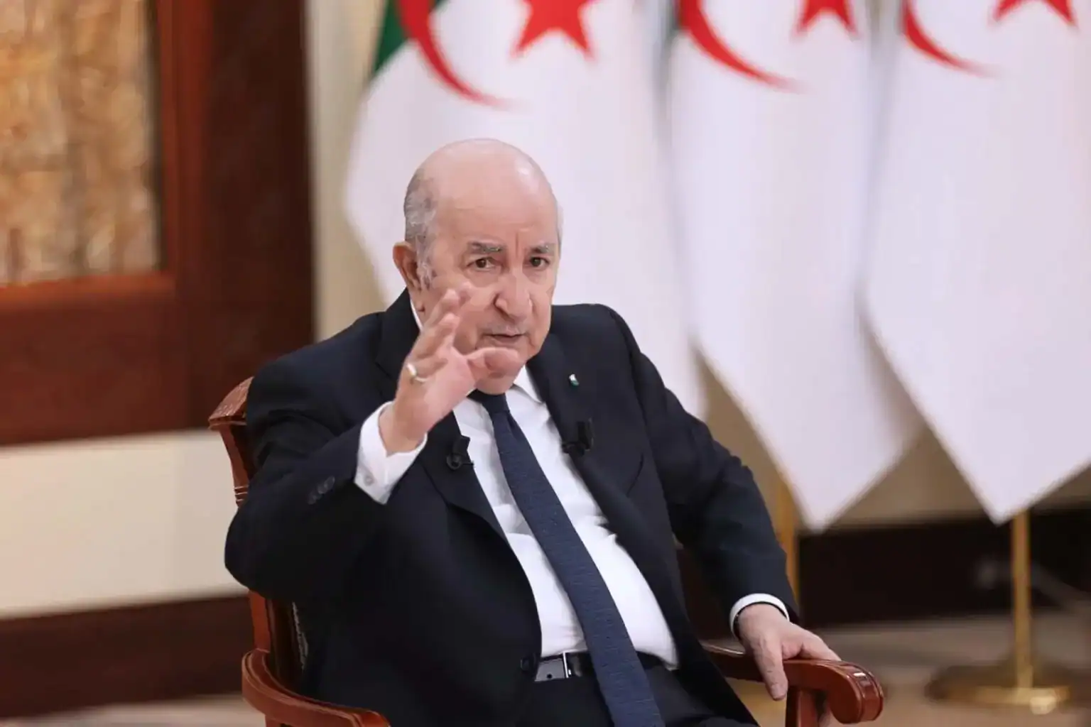 Tebboune s’adresse aux fans algériens après la CAN 2025 Tebboune lors d'une allocution officielle en Algérie.