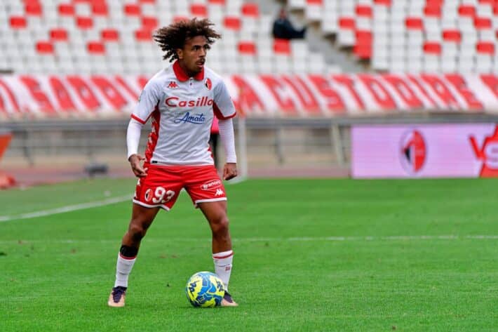 Dorval prend les rênes : nouveau capitaine à bord ! Medhi Dorval prend les rênes : nouveau capitaine à bord !