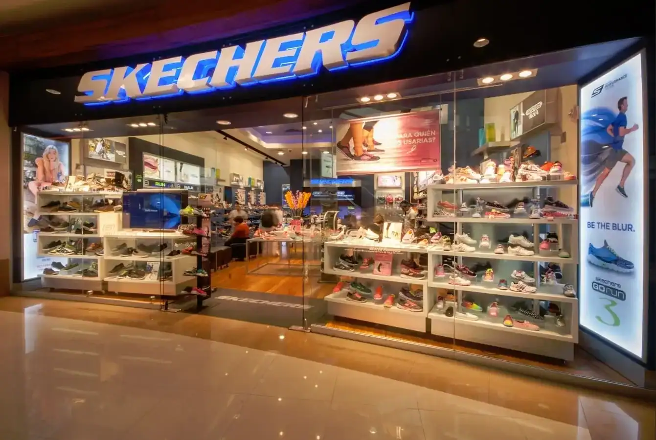 Skechers choisit l’Algérie pour sa première usine hors Asie Magasin Skechers en Algérie avec large choix de chaussures.