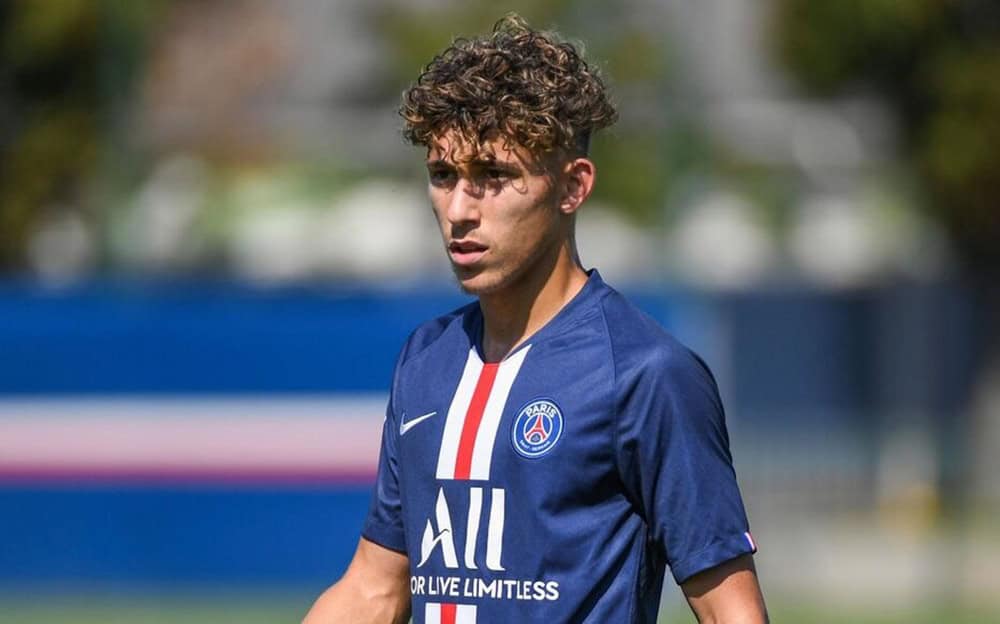 Adil Aouchiche rejoint Schalke 04 pour revitaliser sa carrière