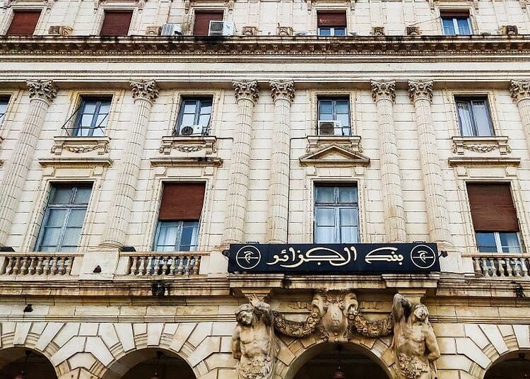 Découvrez comment la Banque d'Algérie ajuste son taux de change