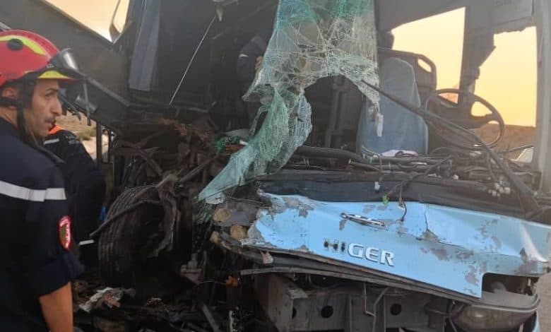 Drame routier à Tipaza : bus accidenté, blessés multiples Drame routier à Tipaza : bus accidenté, blessés multiples