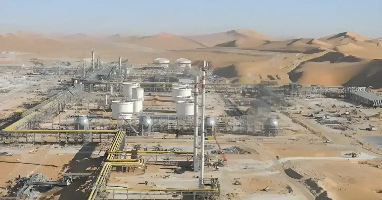 L’Algérie devient un leader mondial de l’hélium Installation industrielle d'hélium dans le désert algérien.