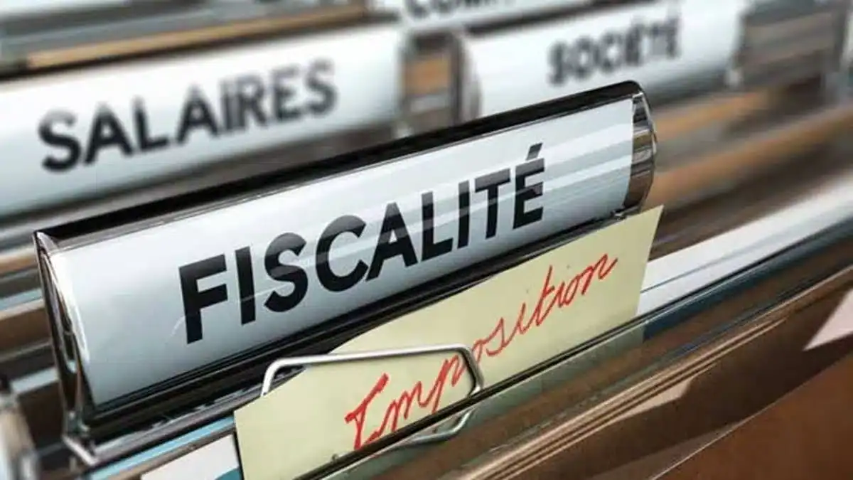 Découvrez l’élargissement surprise de la régularisation fiscale en Algérie Signes de fiscalité et de régularisation fiscale en Algérie.