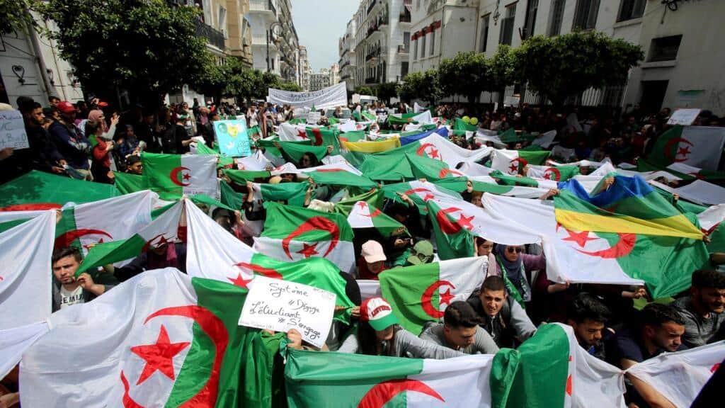 Algérie : la lutte anti-terroriste pendant le Ramadan révélée Algérie : la lutte anti-terroriste pendant le Ramadan révélée