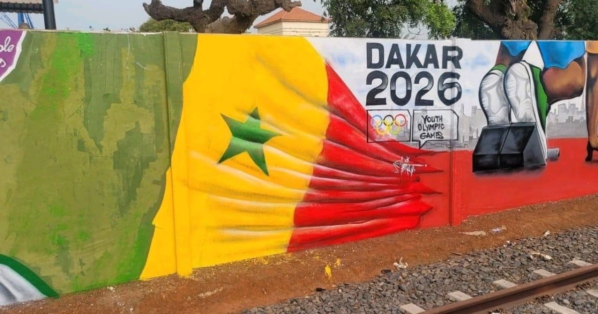 Graffiti coloré pour les Jeux Olympiques de Dakar 2026.