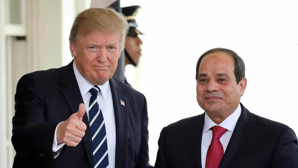 Iran : Al-Sissi alerte Trump sur une crise mondiale imminente Donald Trump et un dirigeant indien lors d'une rencontre officielle.