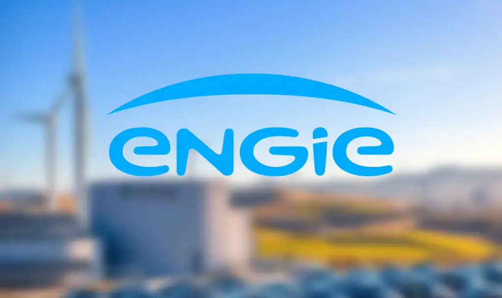Engie : pourquoi se retire-t-il d'un projet en Algérie ? Logo d'Engie avec un parc éolien en arrière-plan.