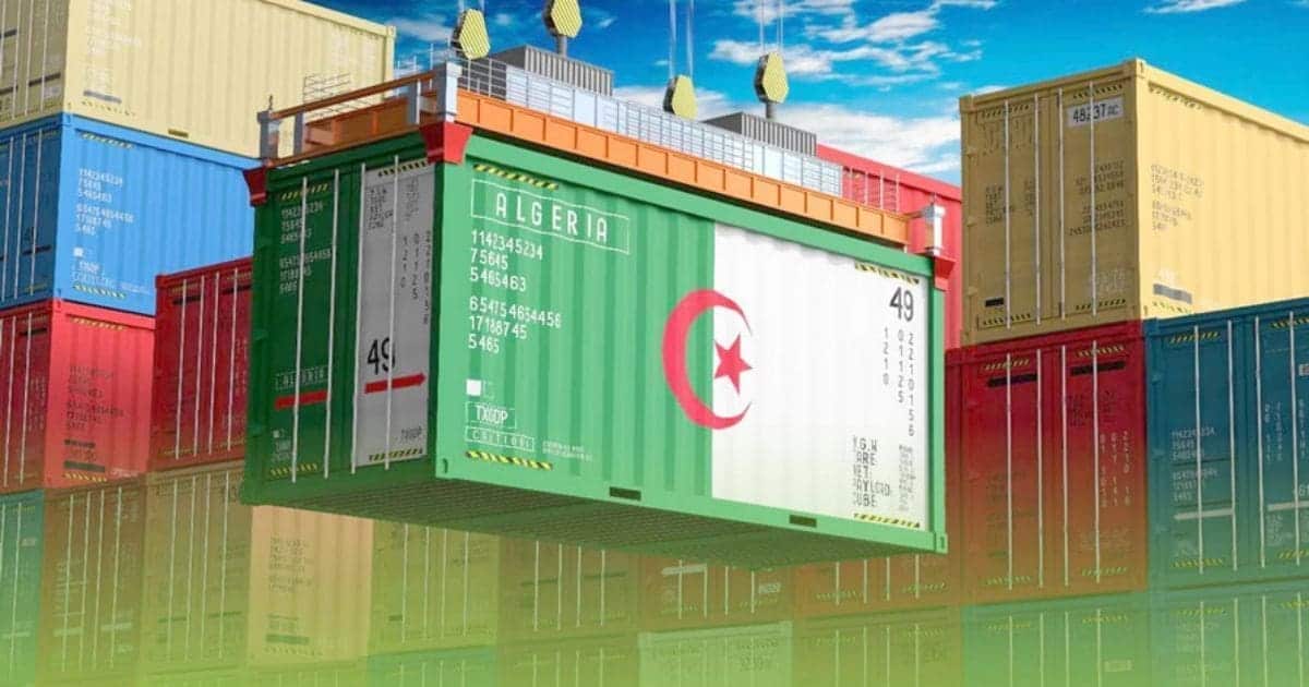 Importations en Algérie : un volet sanitaire désormais imposé Conteneur vert avec drapeau algérien dans un port.