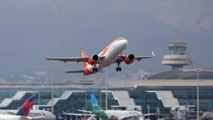 Bébé sauvé à l’aéroport de Bâle-Mulhouse après un vol venu d’Algérie Bébé sauvé à l’aéroport de Bâle-Mulhouse après un vol venu d’Algérie