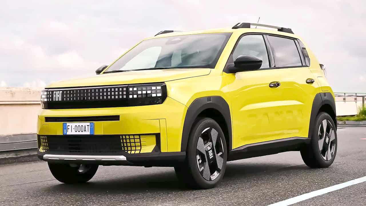 Algérie : Fiat dévoile la date de sortie de la Grande Panda Nouveau SUV Fiat jaune sur route en Algérie.