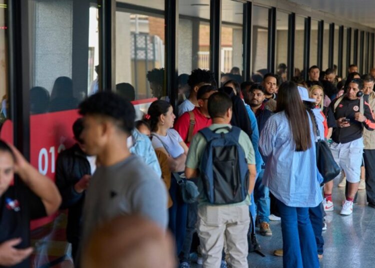 Titre de séjour : jusqu'à 18 mois d'attente, l'alerte d'une association titre séjour